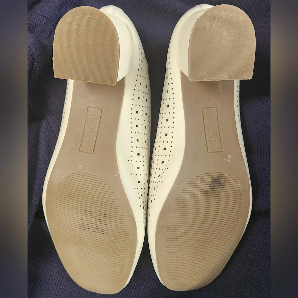 Cliffs By White Mountain Women's Off White Leather 1.75